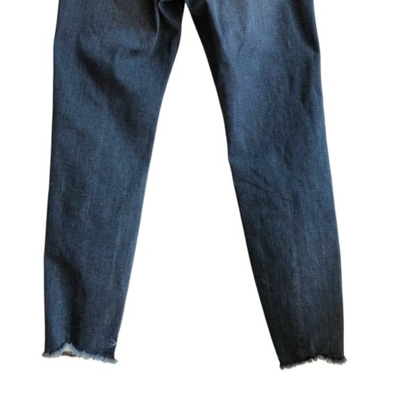 Silver Most Wanted Mid Rise Skinny Jeans Size 34 Dark Wash Frayed Hem - Picture 9 of 13